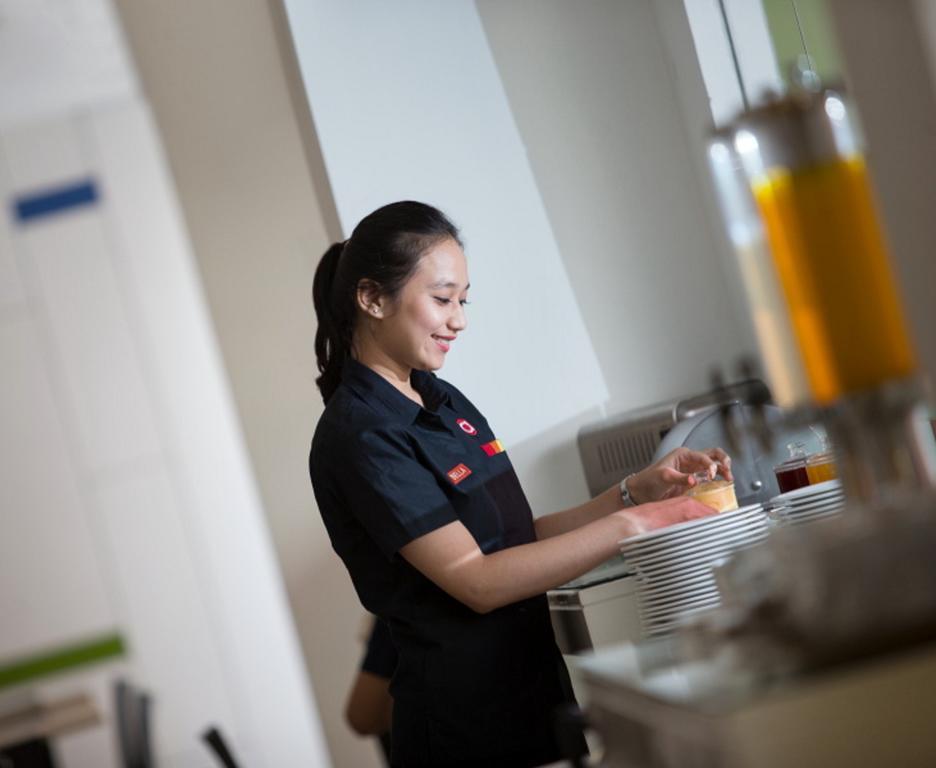 Amaris Hotel Tangerang Bagian luar foto
